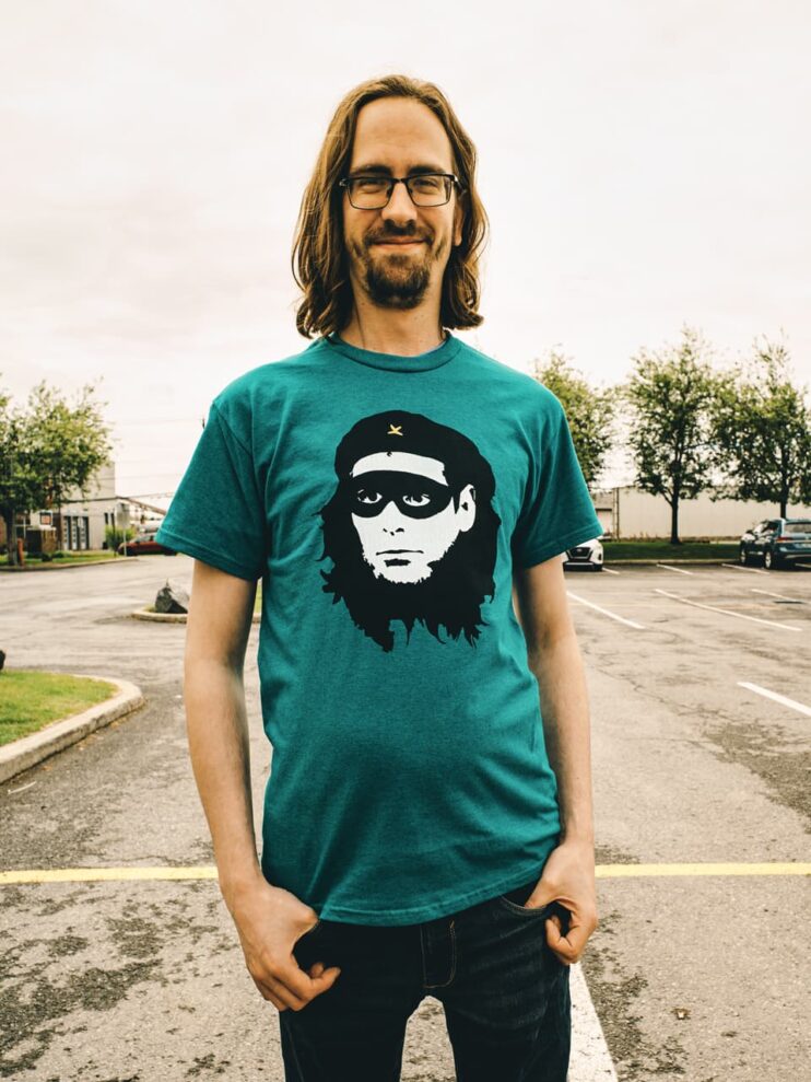 T-shirt L'Actualité en mèmes – Image 5