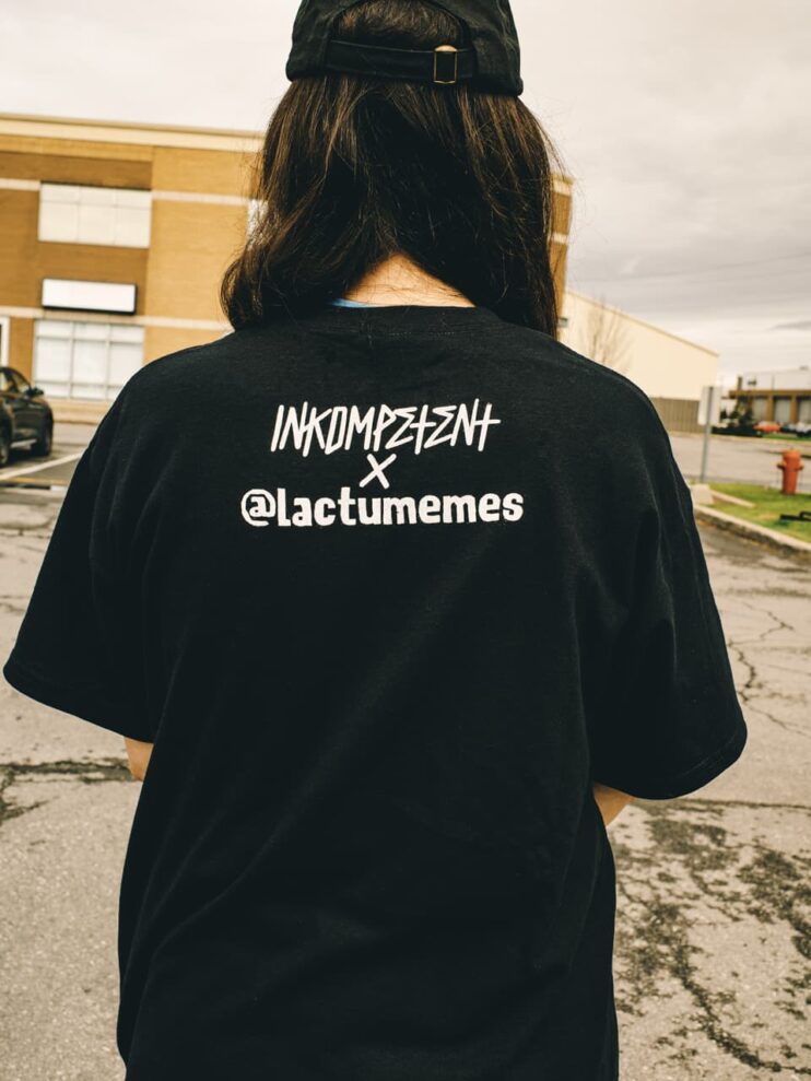 T-shirt L'Actualité en mèmes – Image 3